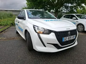 Peugeot 208 1.2i Premium 2022