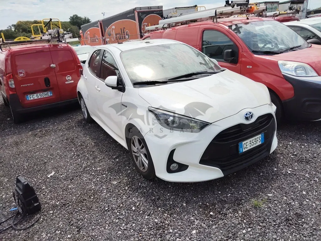 Toyota Yaris 1.5h Business 2021