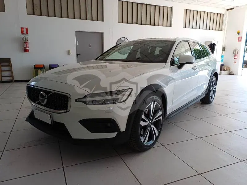 Volvo V60 Cross Country B4 Ultimate 2023