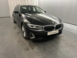 BMW 5 Series Touring 520d 2021