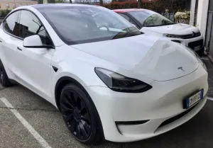 Tesla Model Y Performance 82 kWh 2023