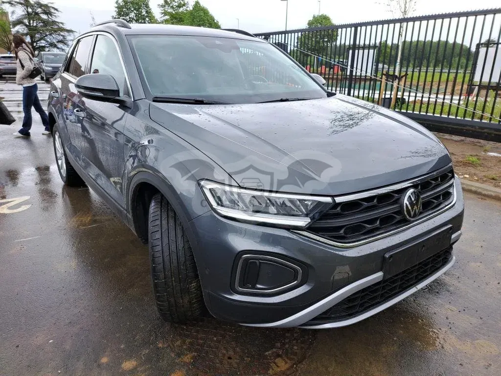 Volkswagen T-ROC 1.0 TSI Life Business 2025