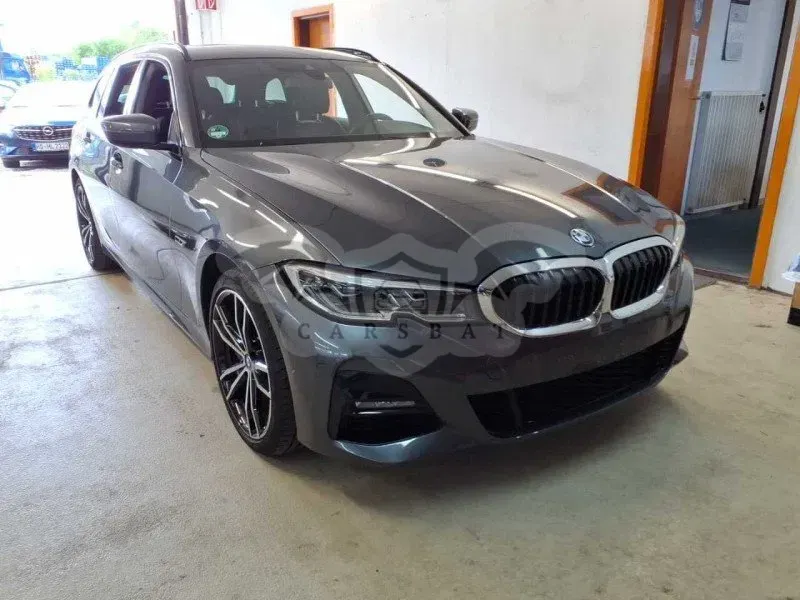 BMW 3 Series Touring 320e M Sport 2022