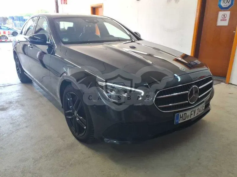 Mercedes-Benz E 300e Avantgarde 2022