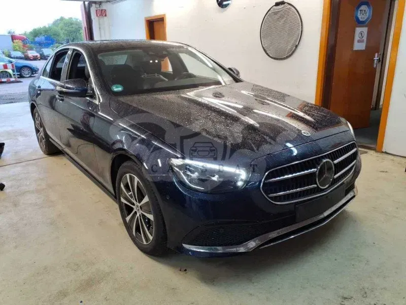 Mercedes-Benz E 300e Avantgarde 2022
