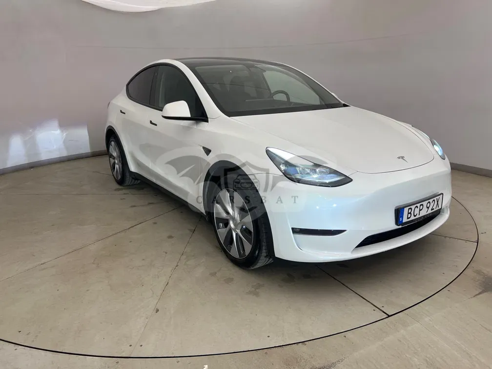 Tesla Model Y Long Range 82 kWh 2023