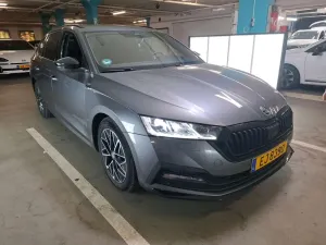 Skoda Octavia Combi 2.0 TDI Sportline 2023