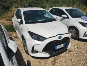 Toyota Yaris 1.5h Business 2021