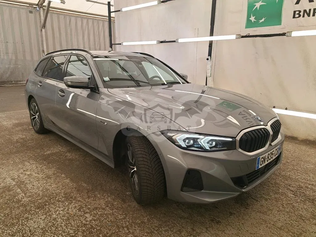 BMW 3 Series Touring 330e Lounge 2023