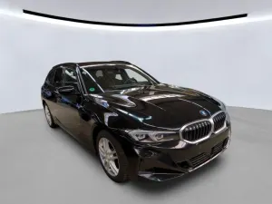 BMW 3 Series Touring 318d 2023