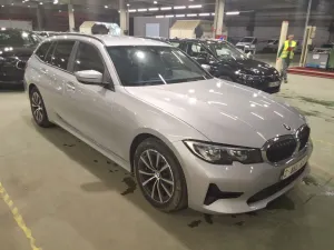 BMW 3 Series Touring 318d Business Design 2021