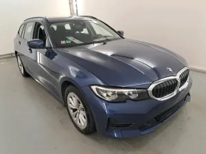 BMW 3 Series Touring 318i 2022