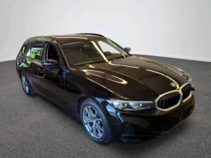 BMW 3 Series Touring 330d 2023