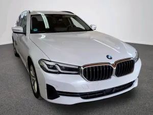 BMW 5 Series Touring 520d 2023
