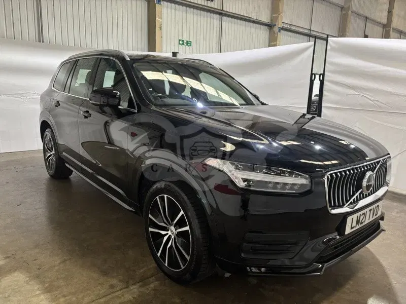 Volvo XC90 B5 Momentum 2021