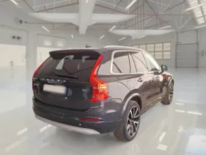 Volvo XC90 B5 Momentum Pro 2022