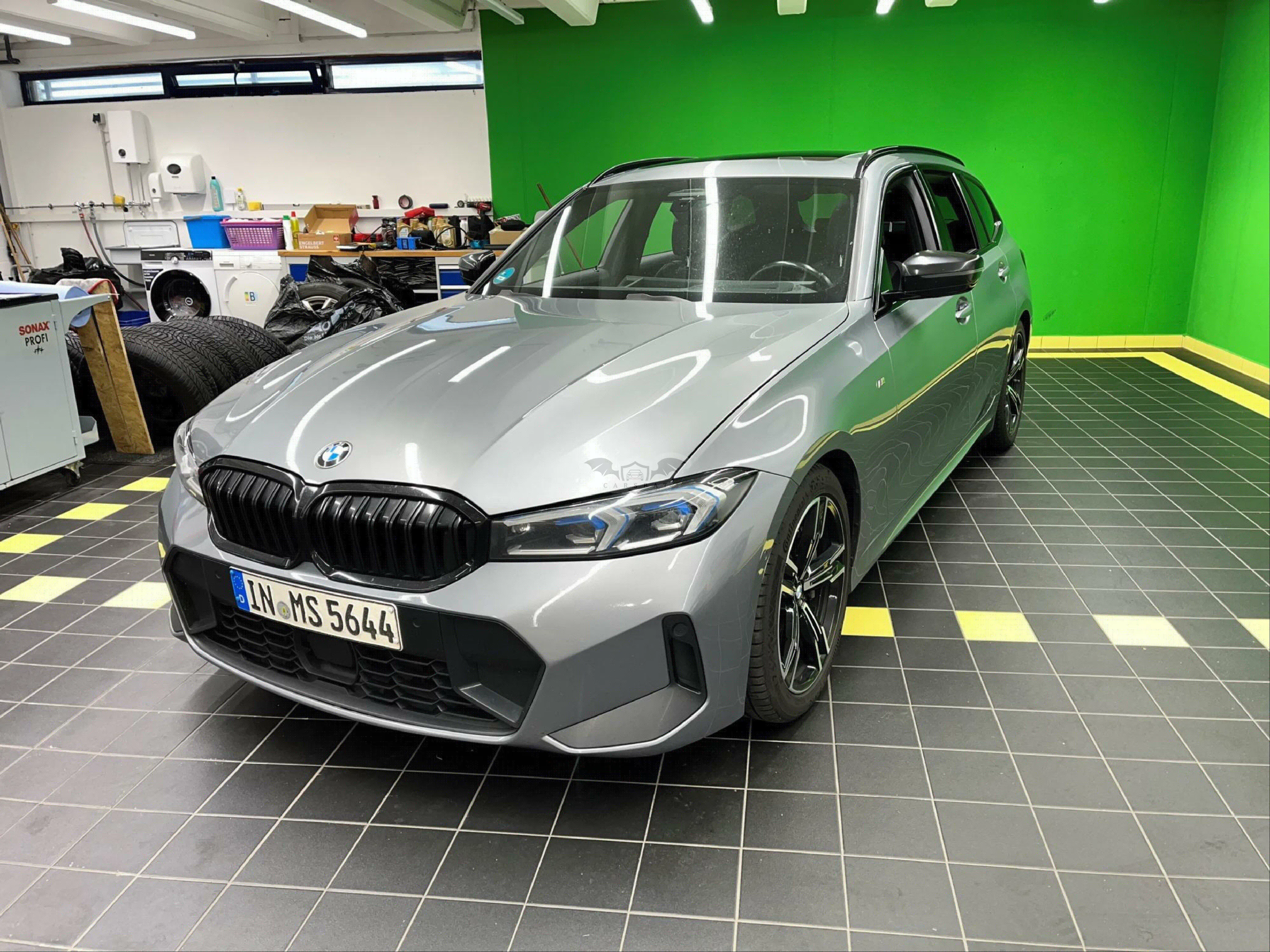 BMW 3 Series Touring 330d 2023