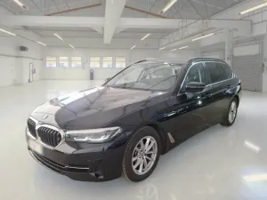 BMW 5 Series Touring 518d Business 2022