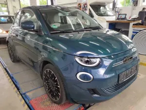 Fiat 500 e by Bocelli 2023