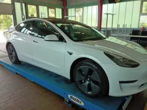 Tesla Model 3 75 kWh 2022