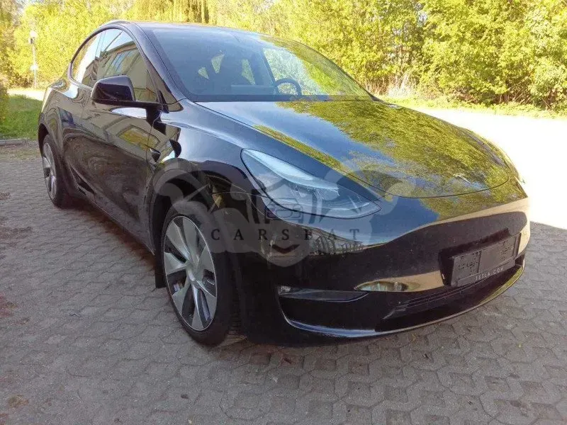 Tesla Model Y 82 kWh 2023