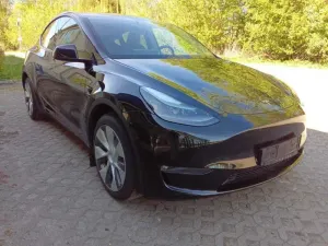 Tesla Model Y 82 kWh 2023