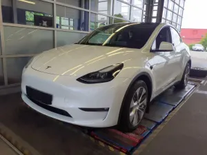 Tesla Model Y 78 kWh 2023