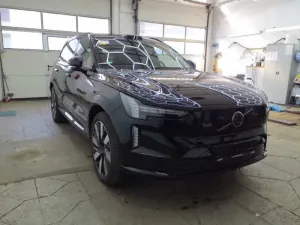 Volvo EX90 Plus 2025