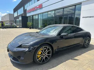 Porsche Taycan Turbo S 93 kWh 2022