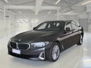 BMW 5 Series Touring 530d Luxury 2022