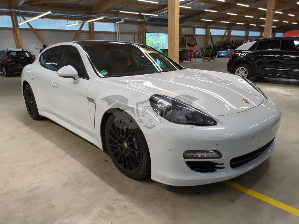 Porsche Panamera Platinum 2013