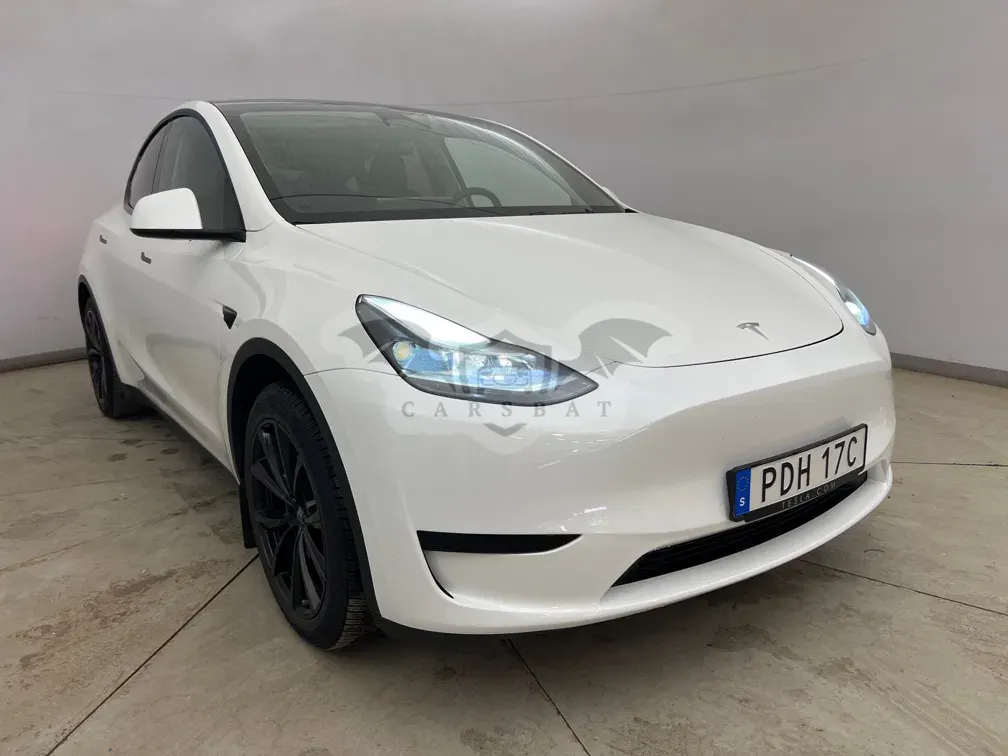 Tesla Model Y Standard Range 2023