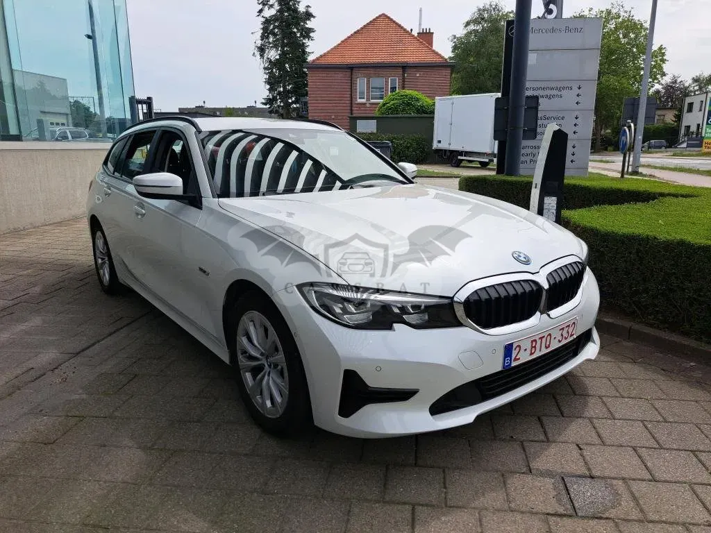 BMW 3 Series Touring 320e 2021