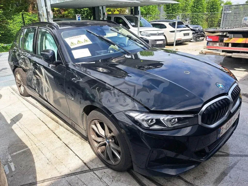 BMW 3 Series Touring 320e 2022