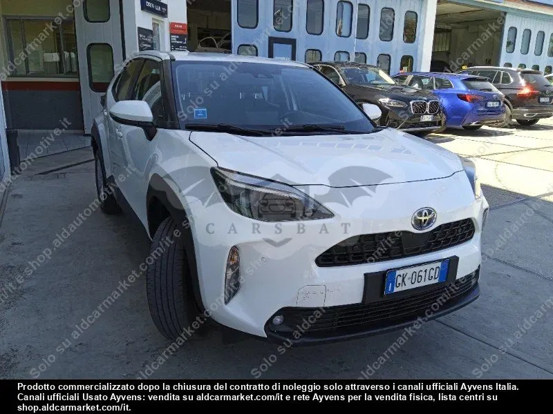 Toyota Yaris 1.5h Business 2022