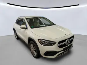 Mercedes-Benz GLA 200d 2022