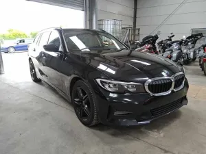 BMW 3 Series Touring 318d Advantage 2020