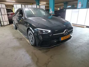 Mercedes-Benz C 220d AMG Line 2025