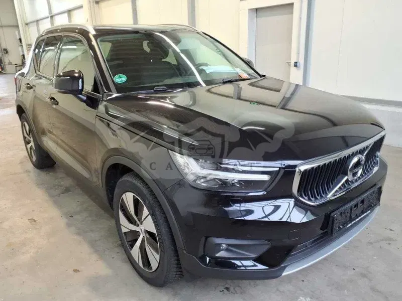 Volvo XC40 T2 Momentum Pro 2021