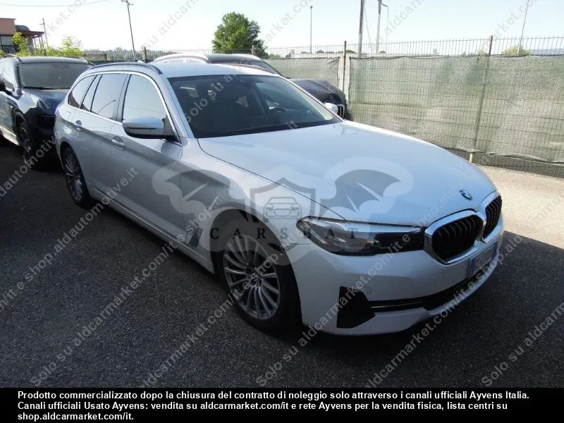 BMW 5 Series Touring 520d Business 2022