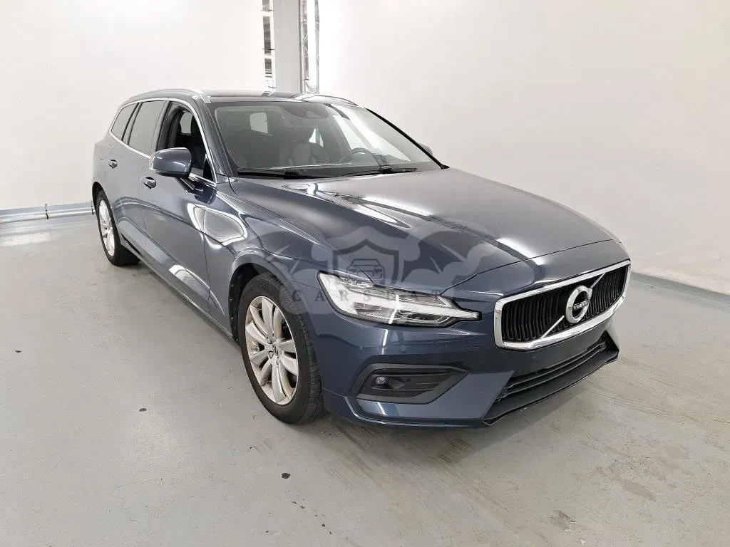 Volvo V60 B3 Momentum Pro 2021