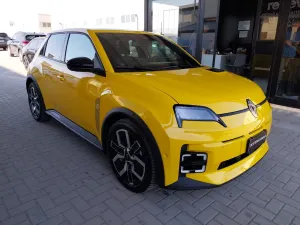 Renault 5 E-Tech 52 kWh Techno 2025