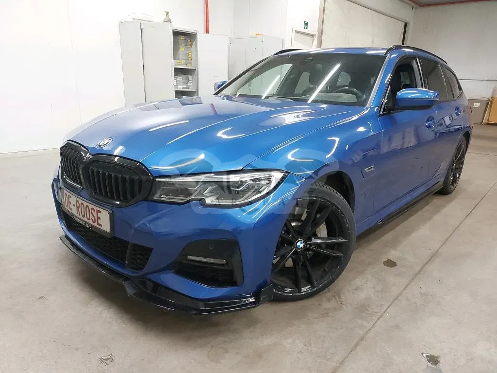 BMW 3 Series Touring 330e M Sport 2022