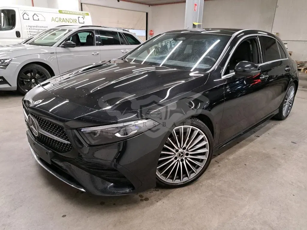 Mercedes-Benz A 180 AMG Line 2024