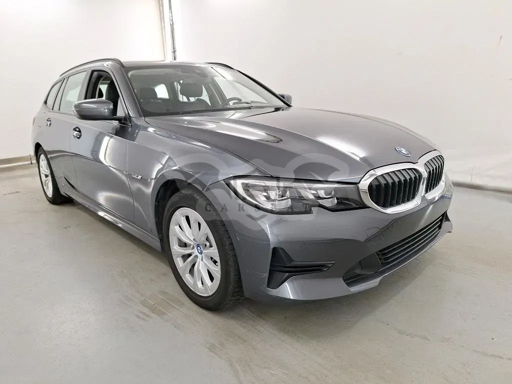 BMW 3 Series Touring 320e Business Design 2022