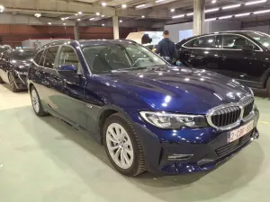 BMW 3 Series Touring 330e Lounge 2022
