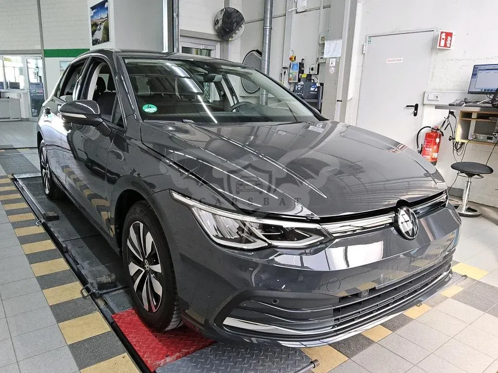 Volkswagen Golf 1.0 TSI Move 2024