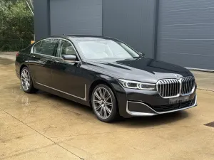BMW 7 Series Long 750i 2021