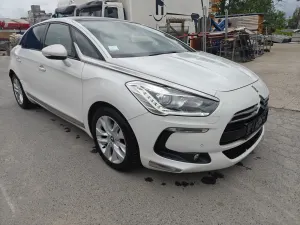 DS DS5 2.0 Chic 2015
