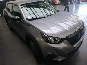Peugeot 2008 1.2i Active Pack 2022